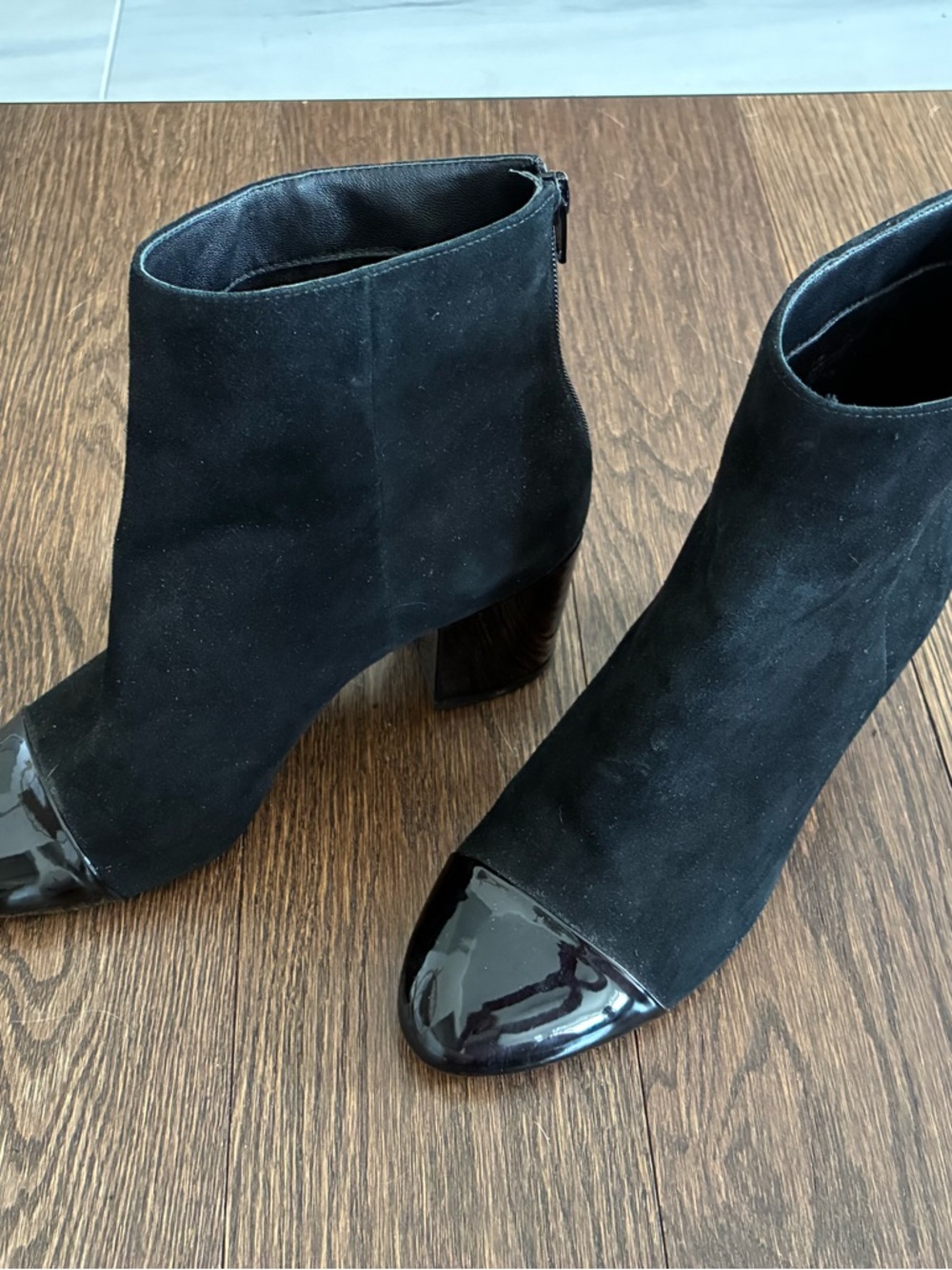 Suede Boots by 1901, Black Shiny Heels and Boot Toe 🖤 - Picture 6 of 11